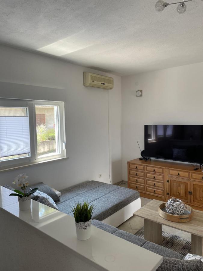 Apartment Roko Trogir Bagian luar foto