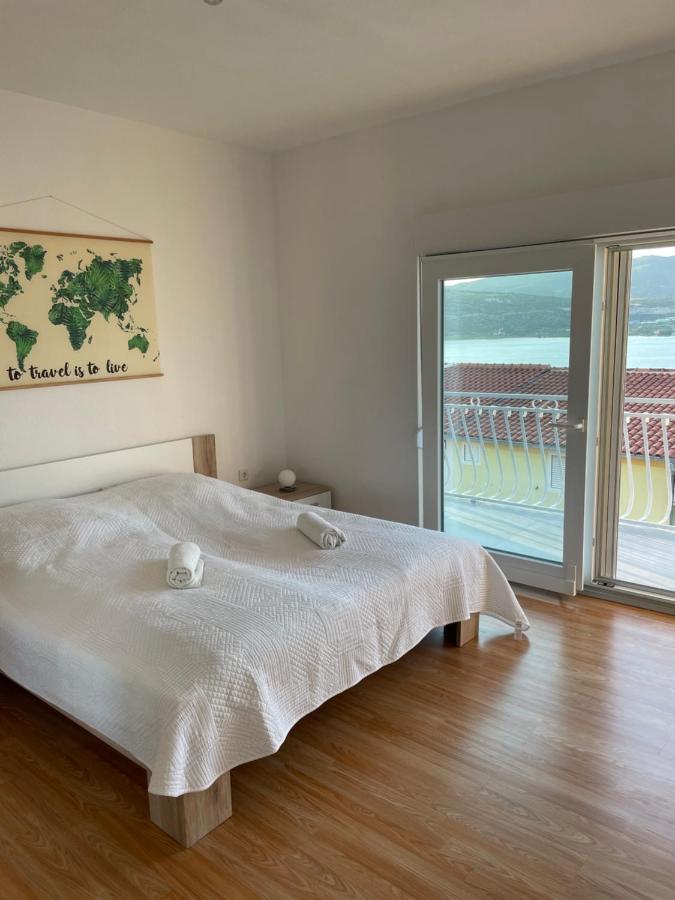 Apartment Roko Trogir Bagian luar foto